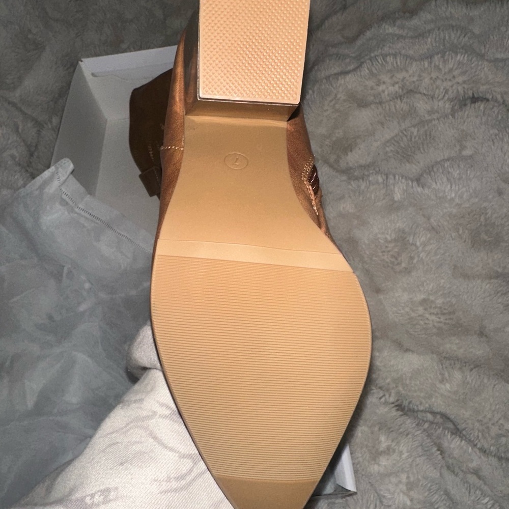 Brown Leather Women's Cowgirl Boots - Picture 3 of 4